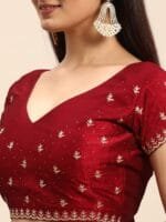 OnlyTrend Embellished Embroidered Saree