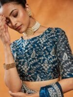 OnlyTrend Embellished Embroidered Saree