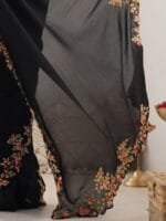 OnlyTrend Embellished Embroidered Saree