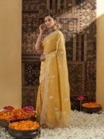 OnlyTrend Floral Phulkari Silk Blend Saree